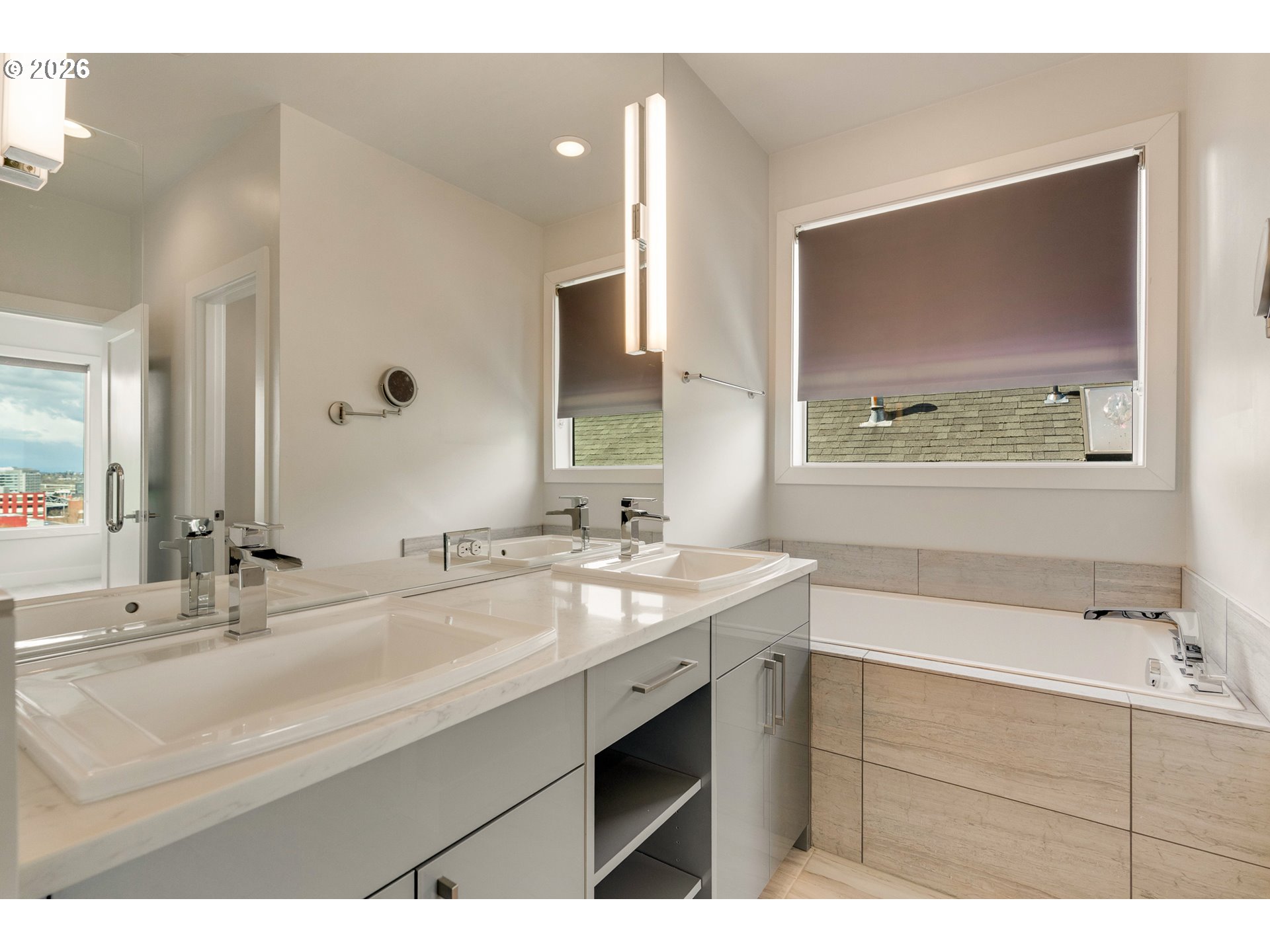 1625 SW MONTGOMERY ST