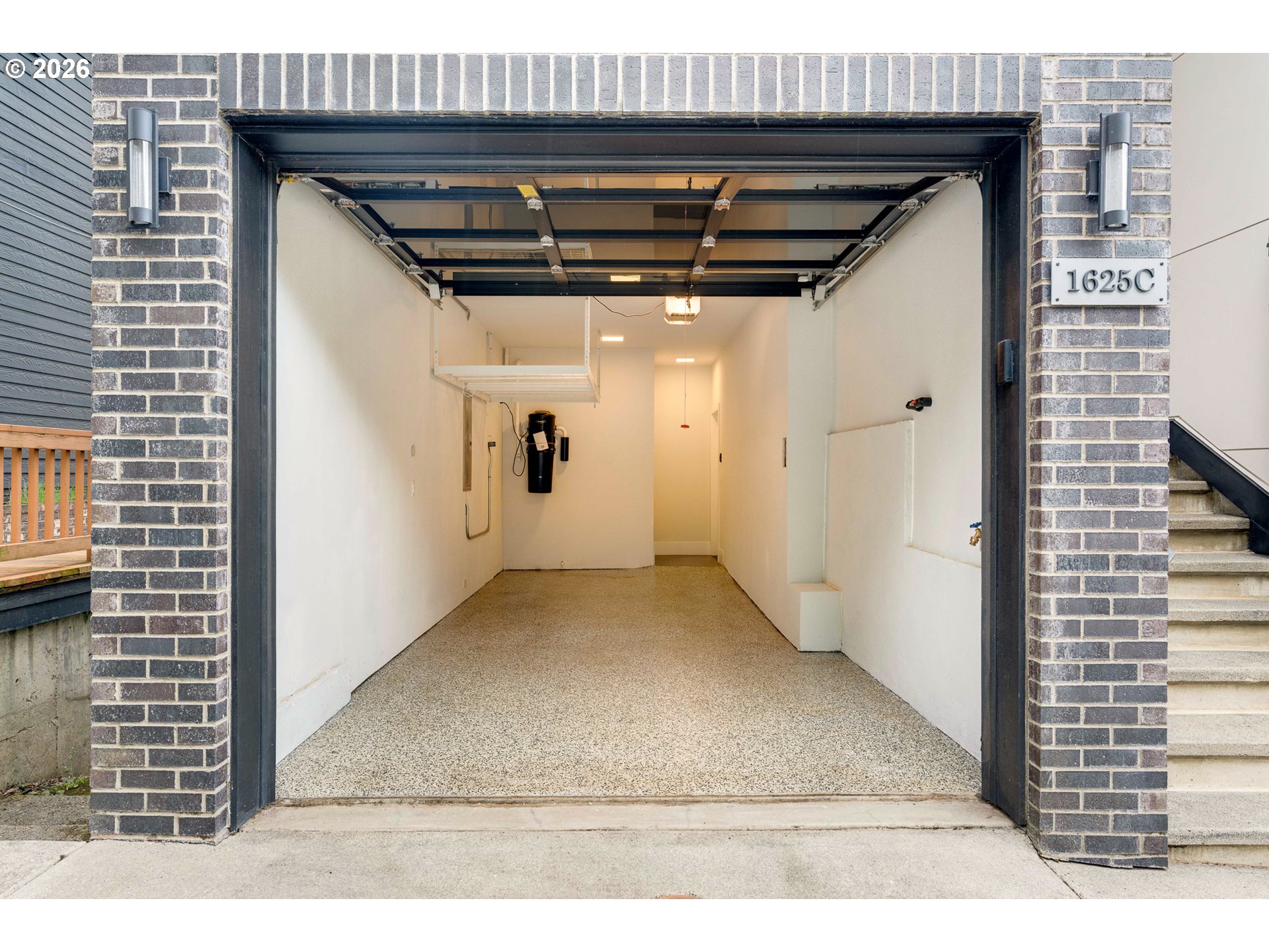 1625 SW MONTGOMERY ST