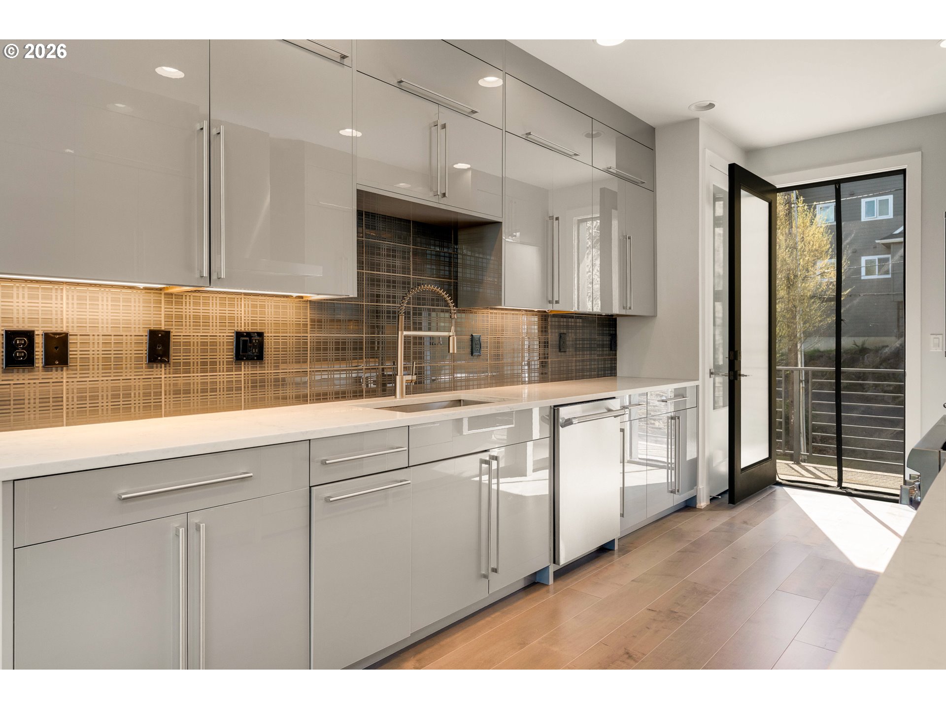 1625 SW MONTGOMERY ST