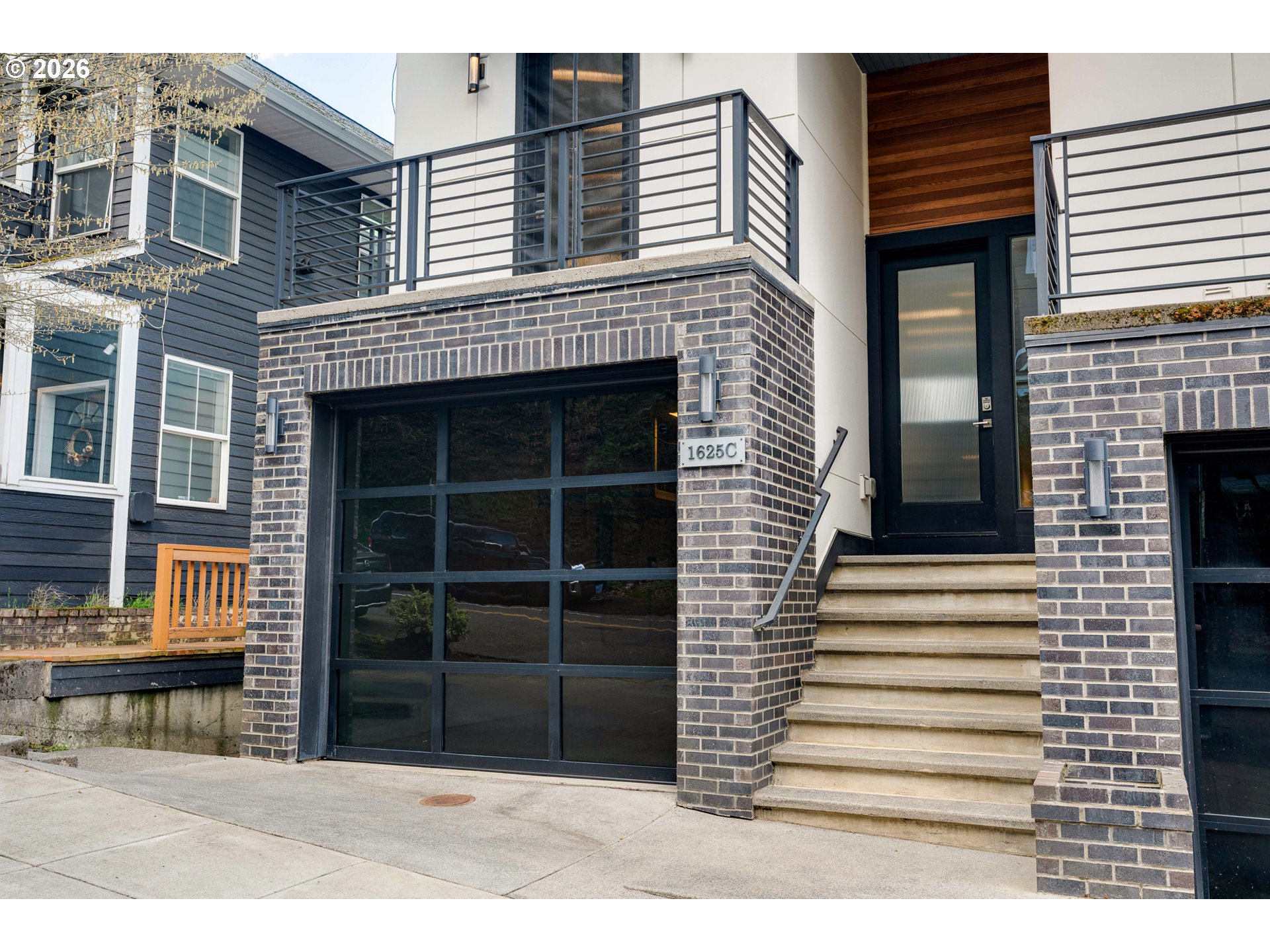 1625 SW MONTGOMERY ST