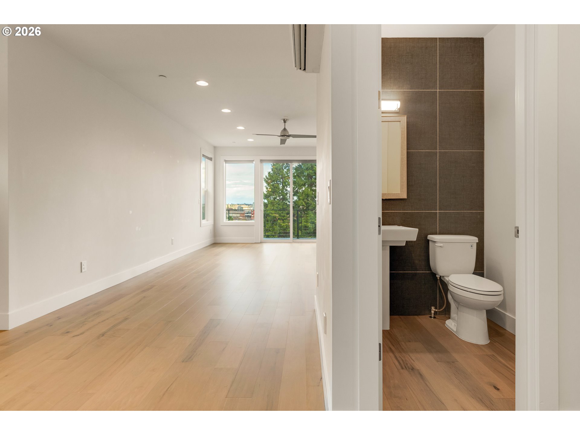 1625 SW MONTGOMERY ST