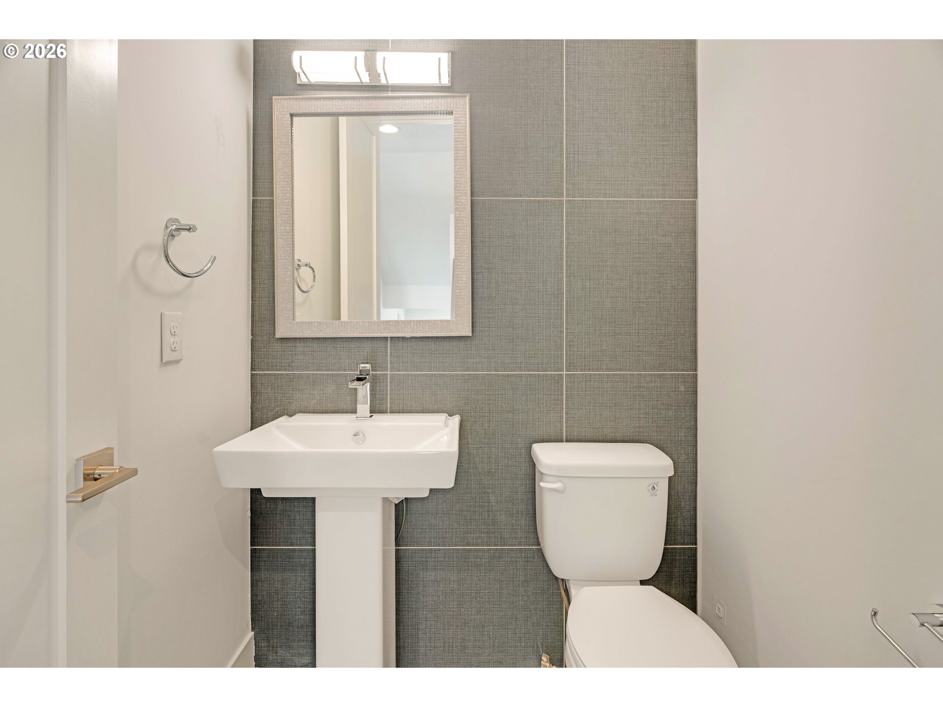 1625 SW MONTGOMERY ST