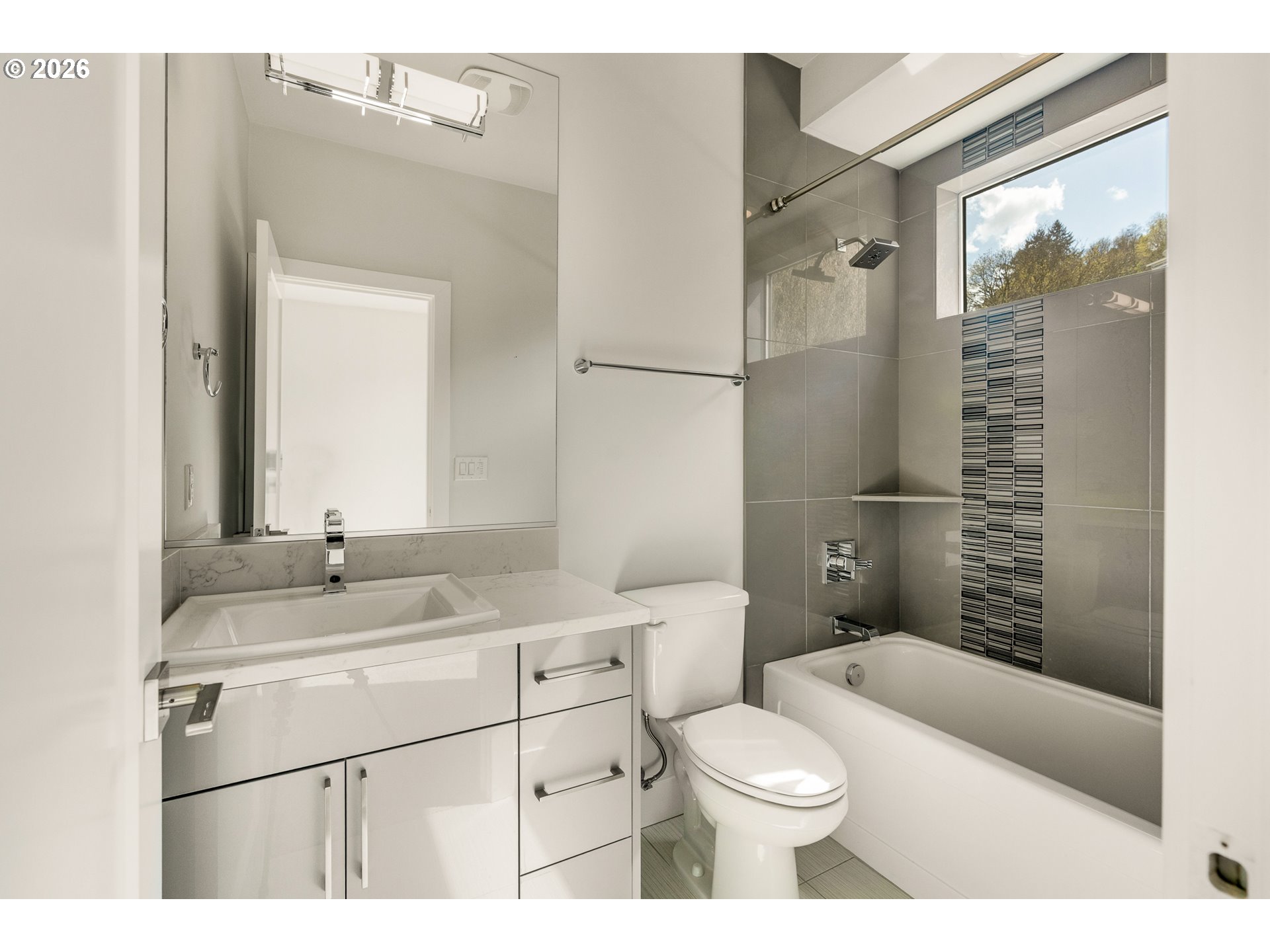 1625 SW MONTGOMERY ST