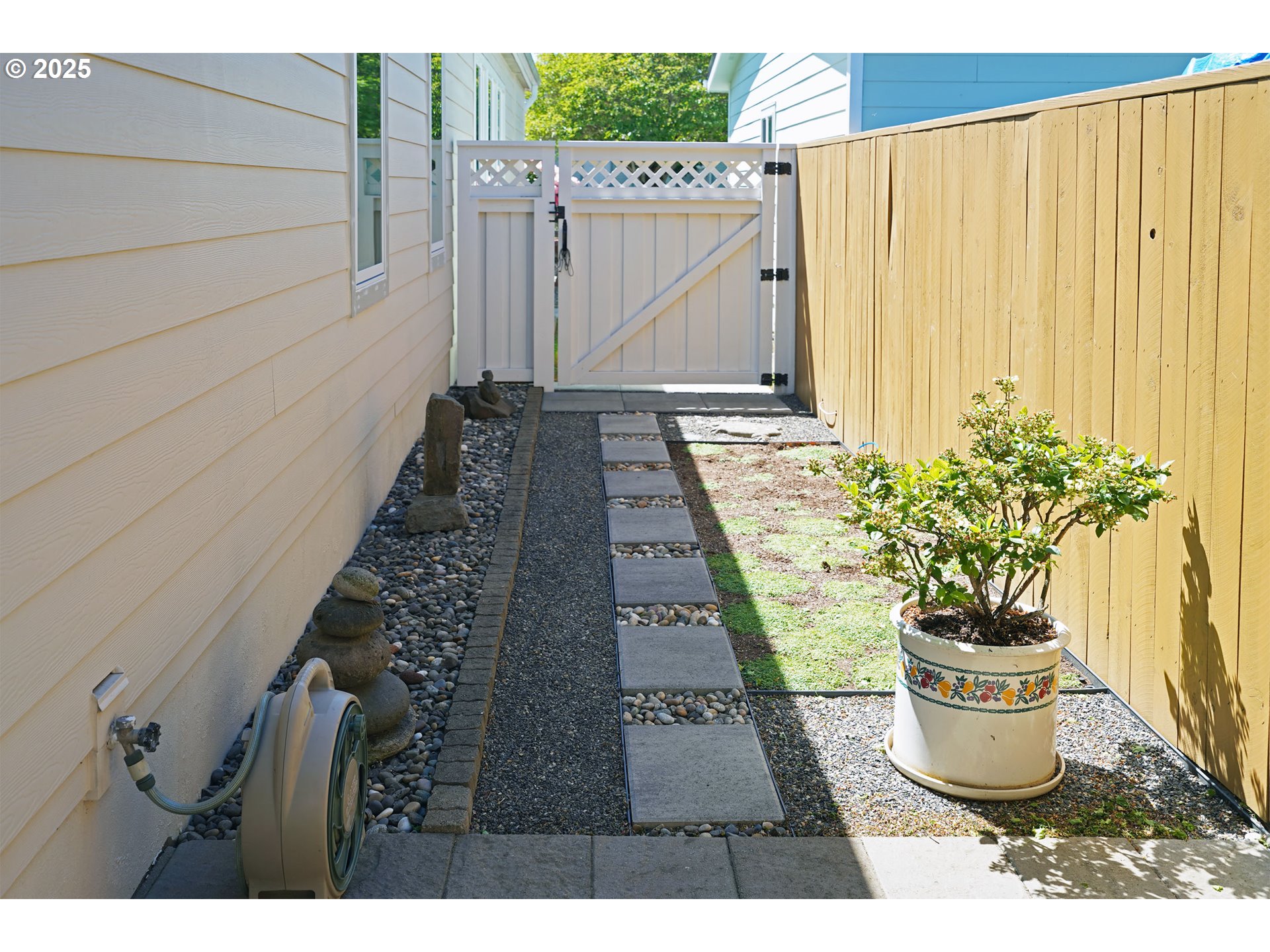 14308 NE SANDY BLVD #42