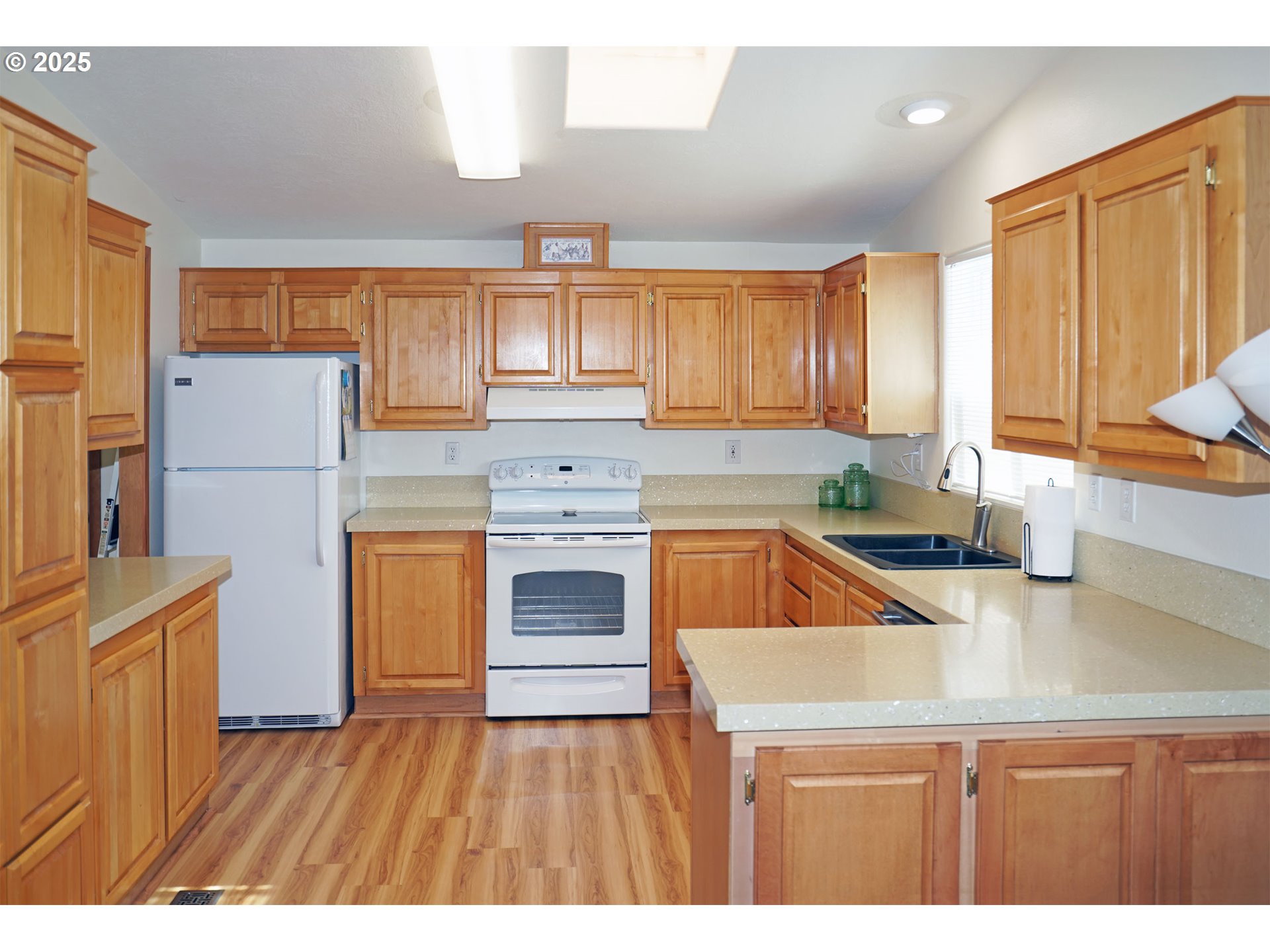 14308 NE SANDY BLVD #42