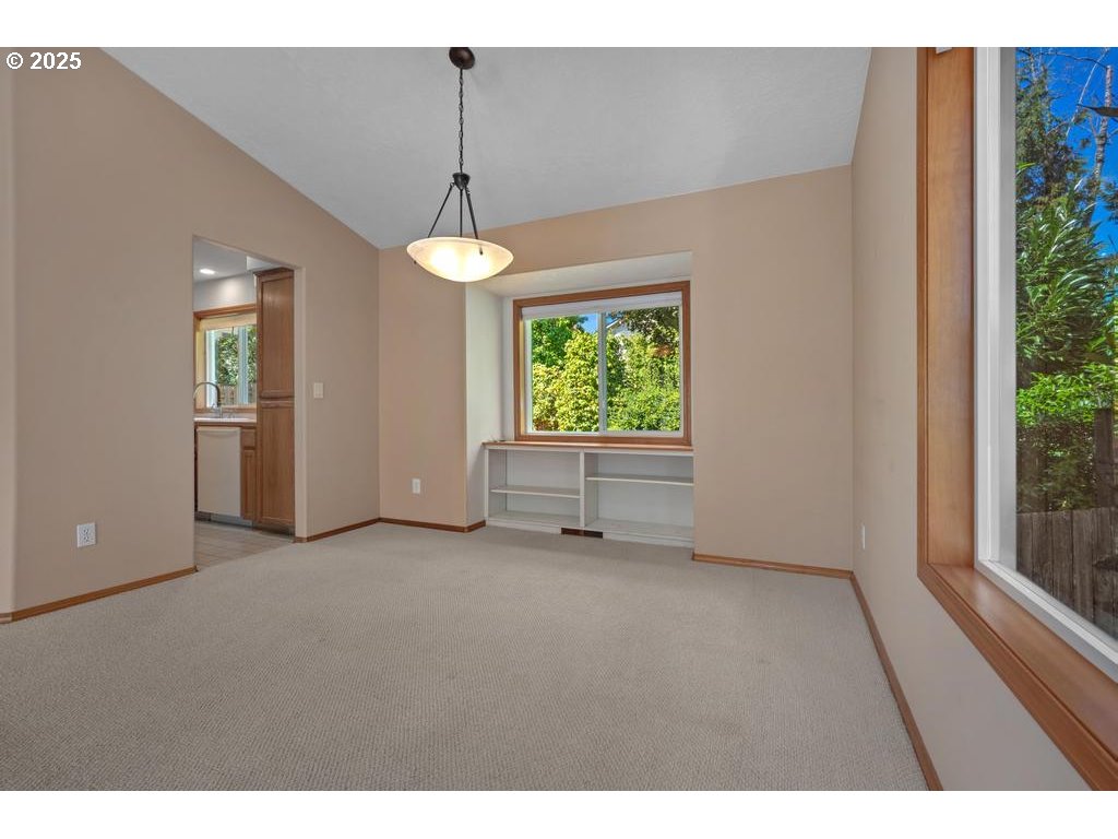 8911 SW 49TH AVE, Portland