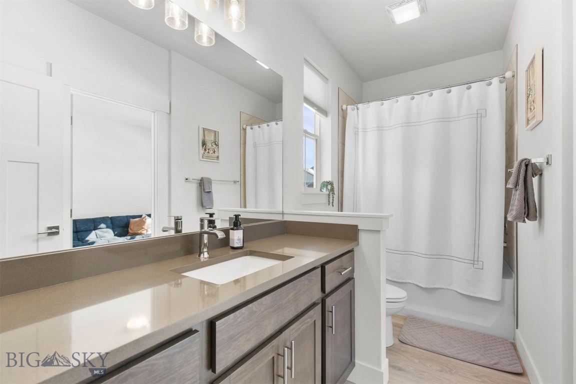 1515 Deadwood Loop