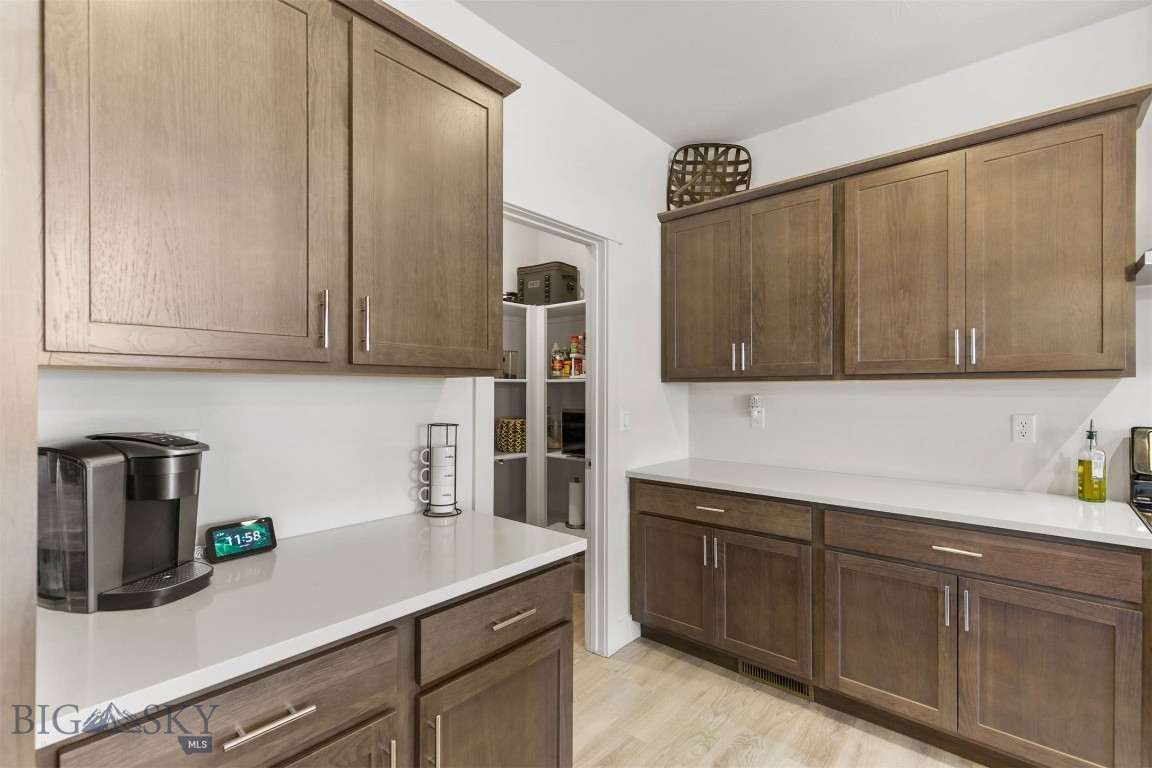 1515 Deadwood Loop