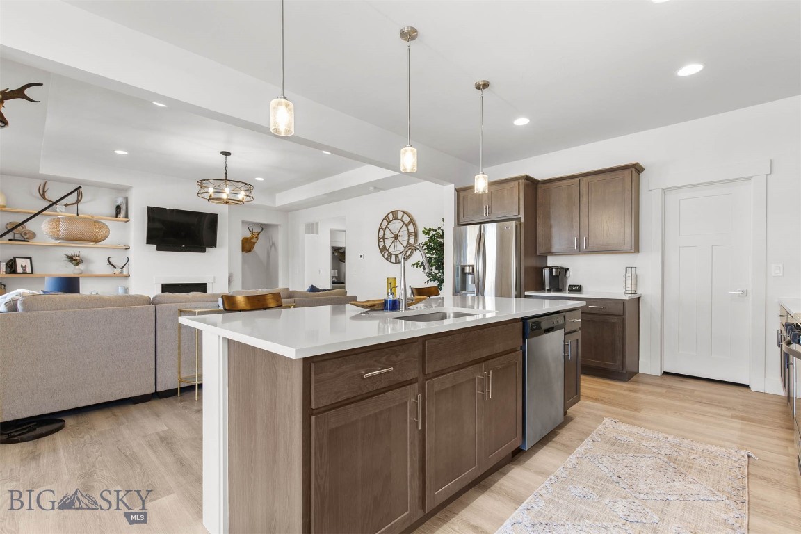 1515 Deadwood Loop
