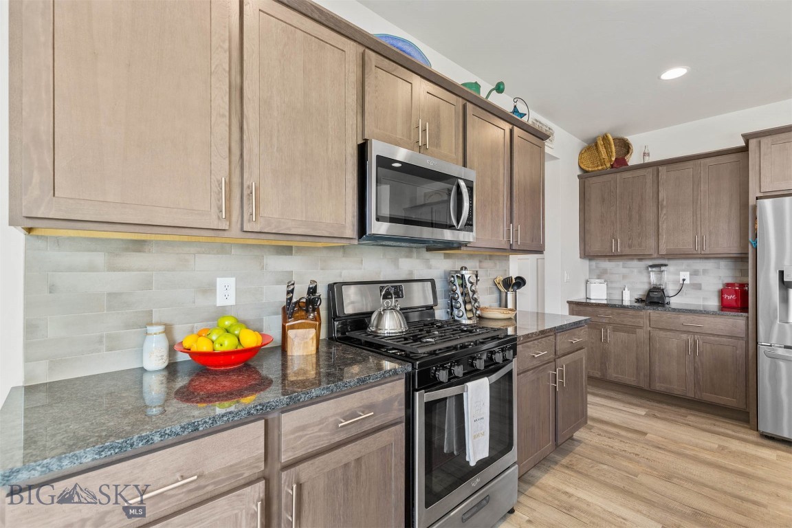 1502 Deadwood Loop