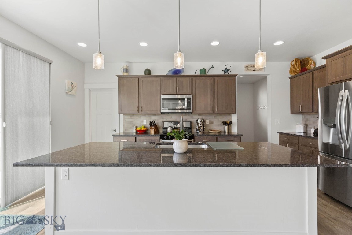 1502 Deadwood Loop