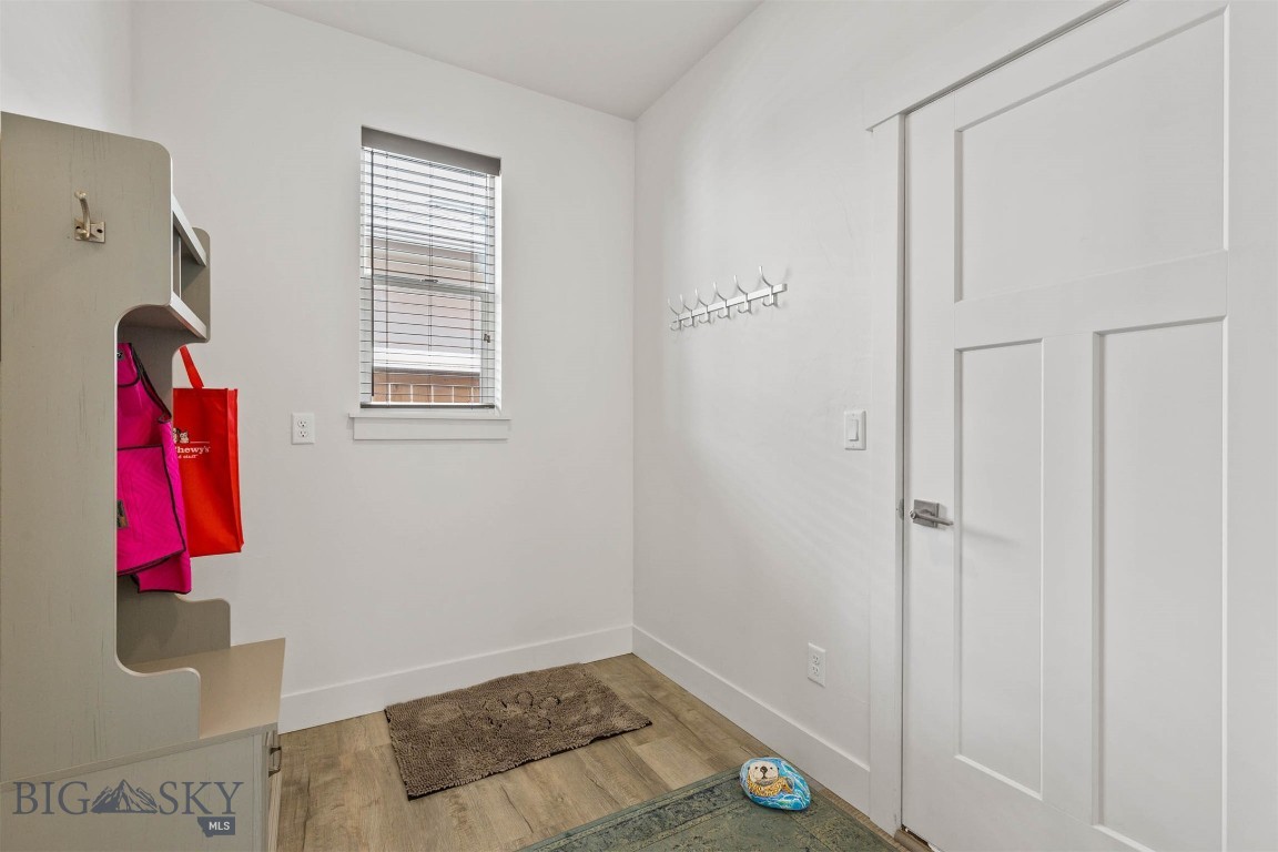 1502 Deadwood Loop