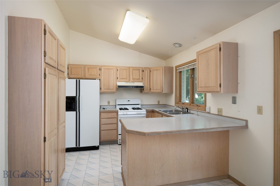 1012 Brentwood