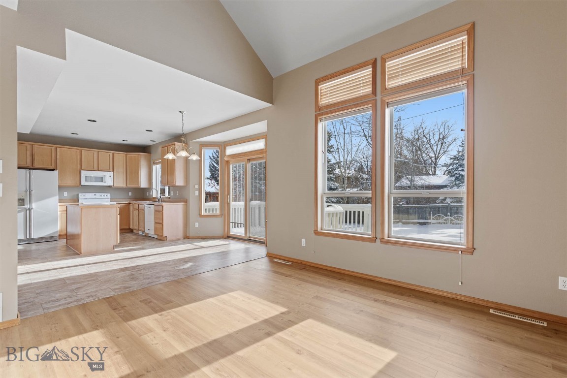1146 N Spruce Drive