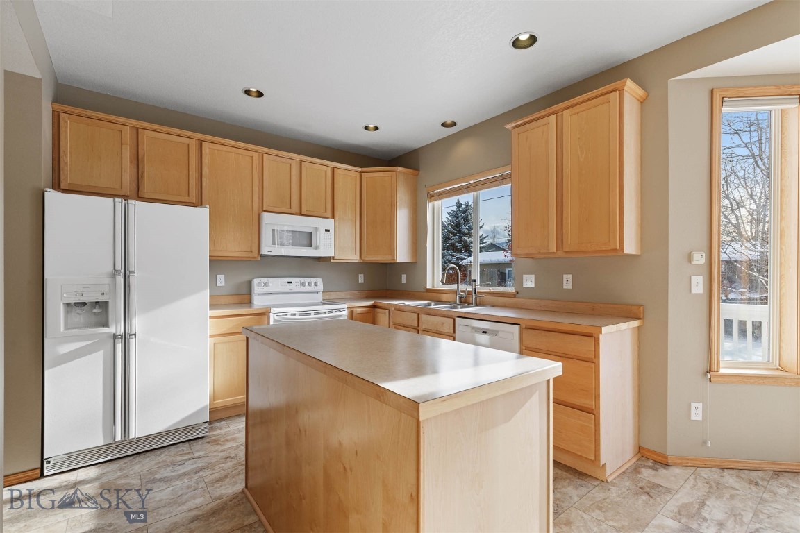 1146 N Spruce Drive