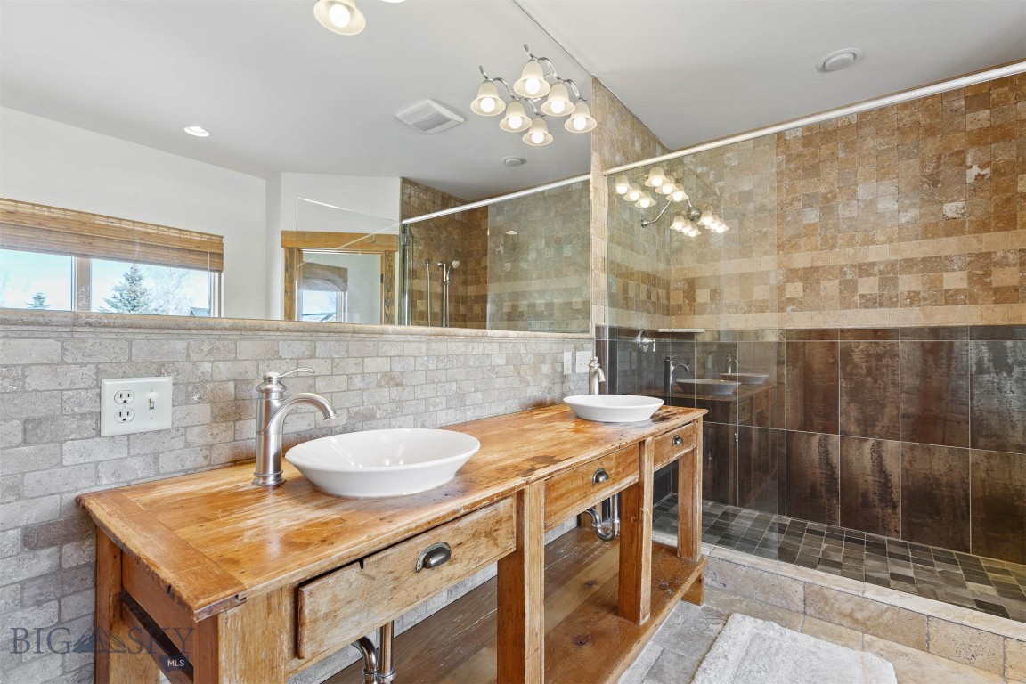 3618 Bungalow Lane