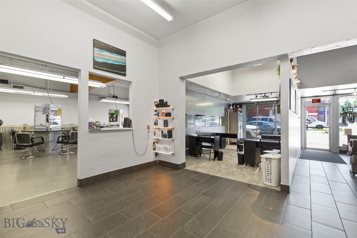 135 W Mendenhall Street