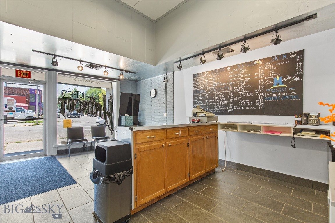 135 W Mendenhall Street