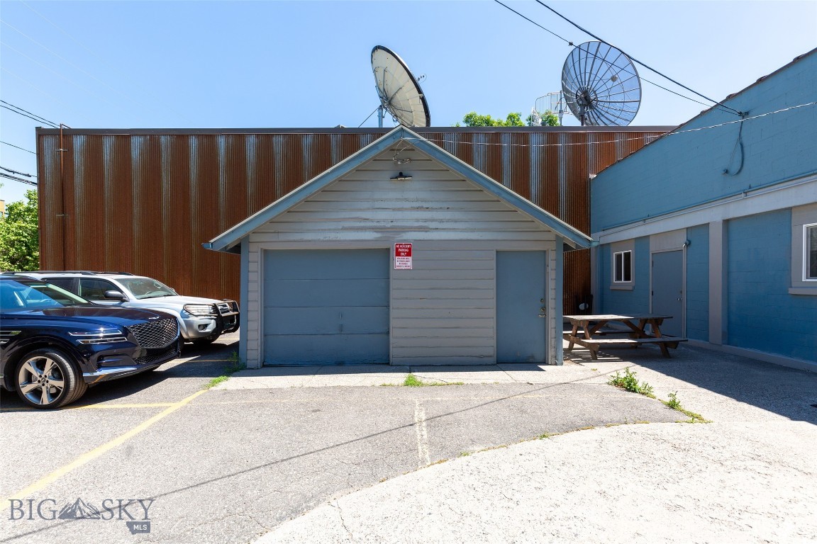 135 W Mendenhall Street