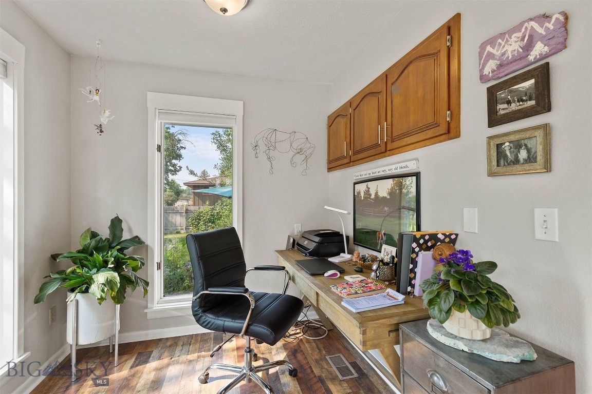 307 N 4th Street