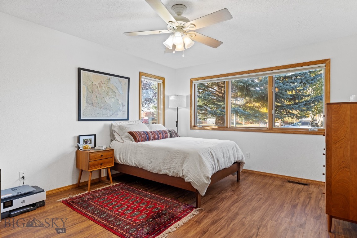 3922 W Broadwater Street 3922