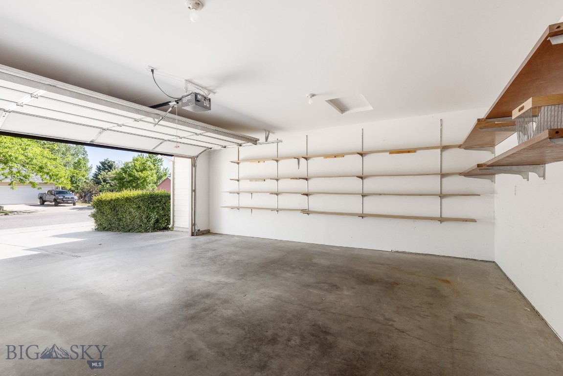 3922 W Broadwater Street 3922