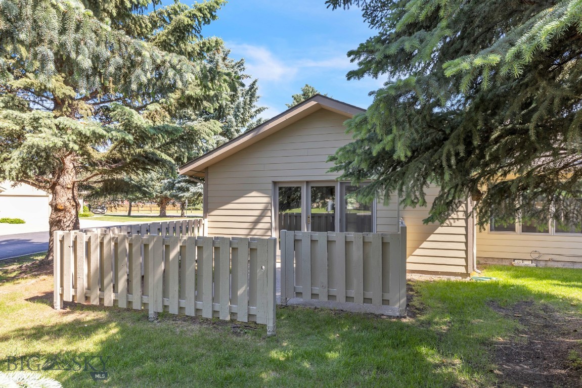 3922 W Broadwater Street 3922