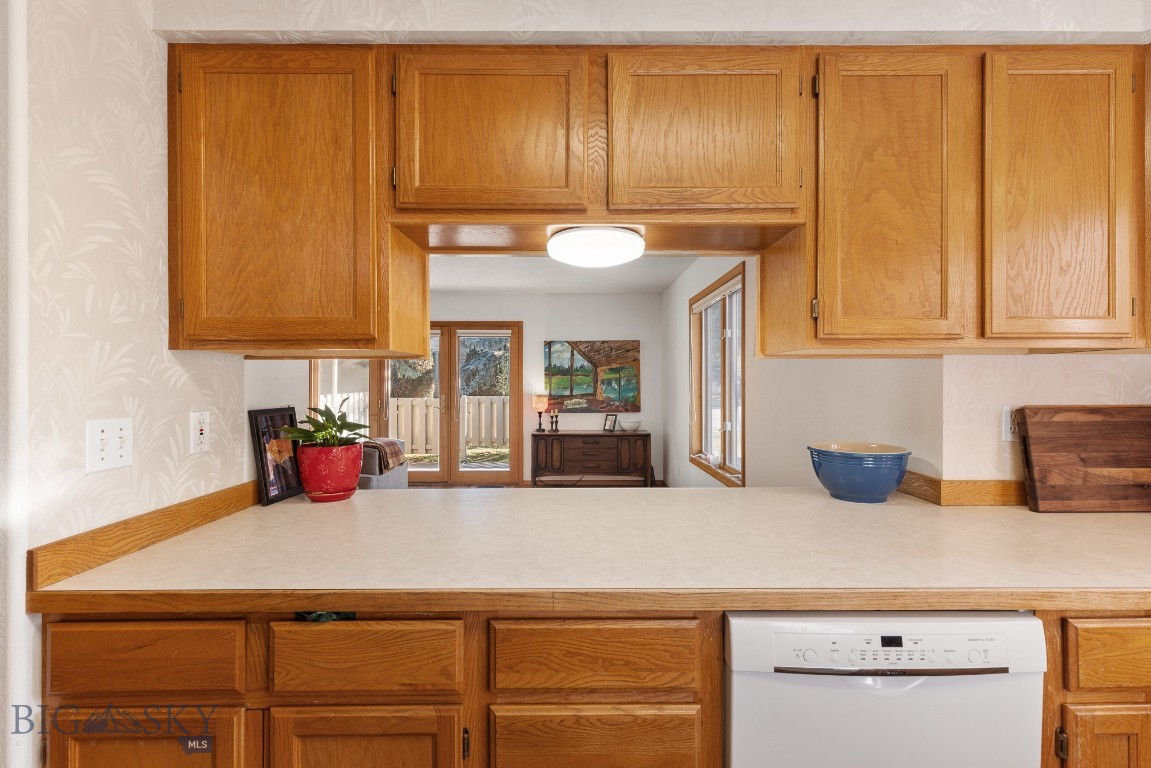 3922 W Broadwater Street 3922