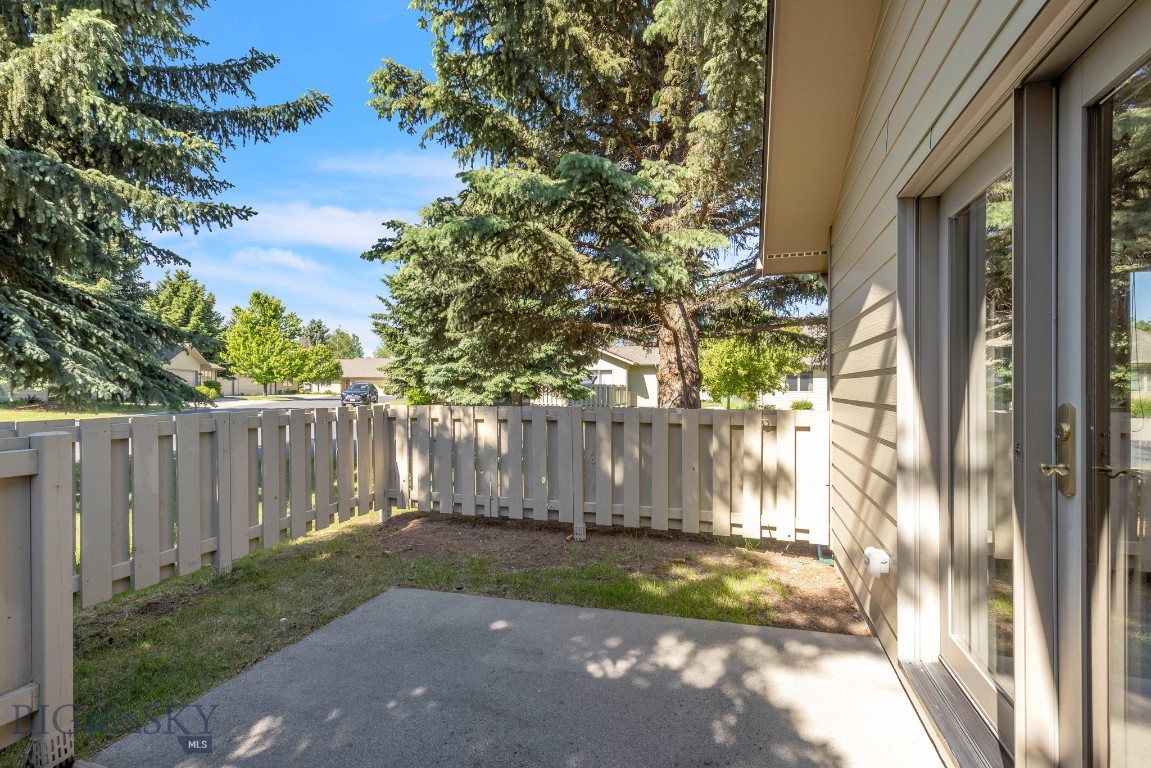 3922 W Broadwater Street 3922