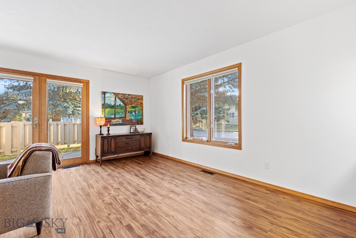 3922 W Broadwater Street 3922