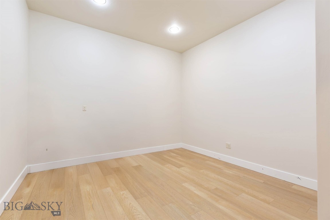 1227 N 14th Avenue 2