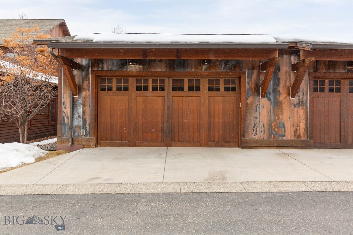 2516 Weeping Rock Lane