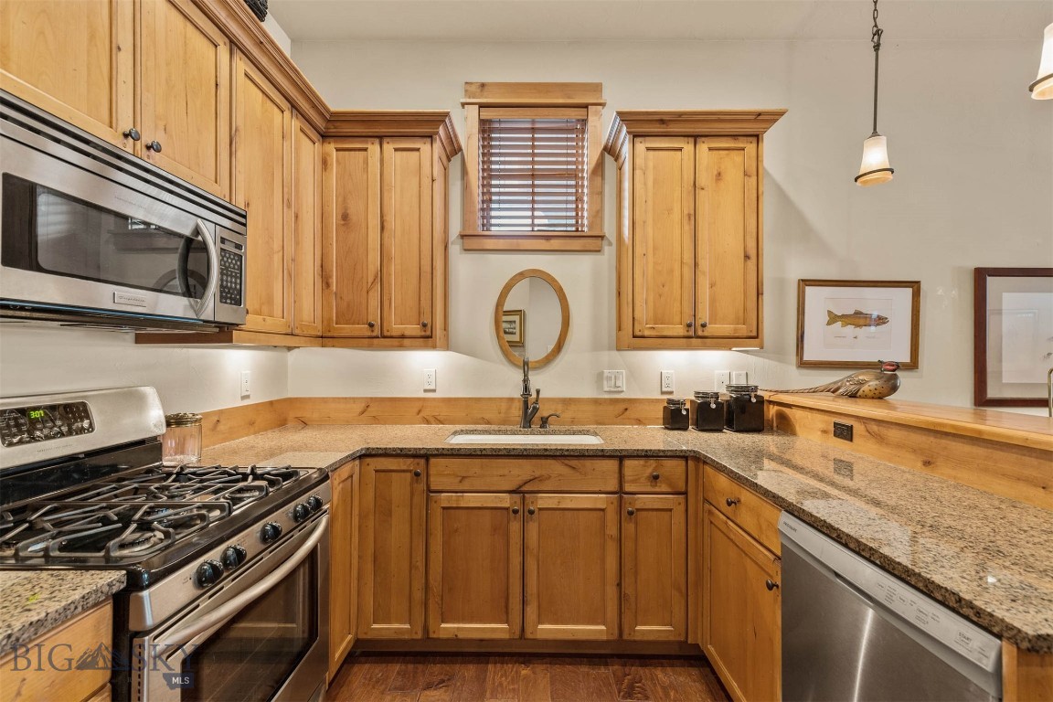 2516 Weeping Rock Lane
