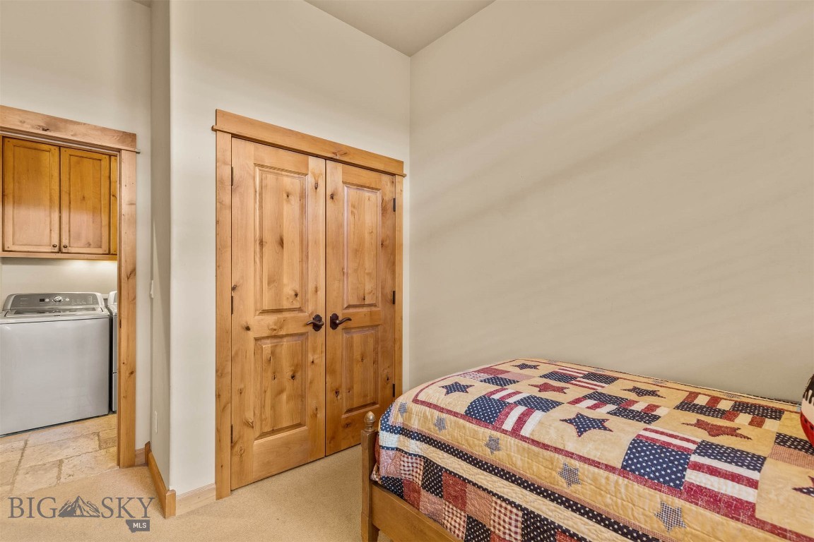 2516 Weeping Rock Lane