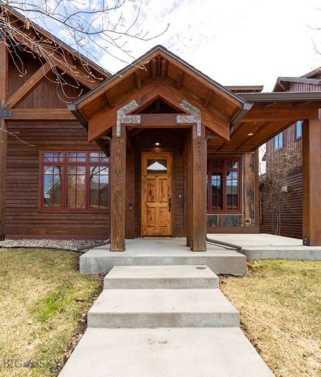 2516 Weeping Rock Lane