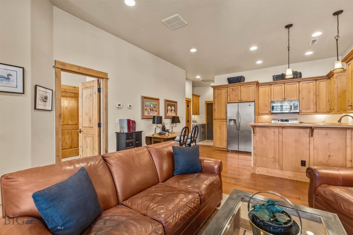 2516 Weeping Rock Lane