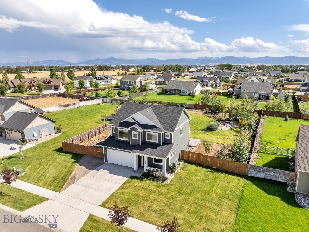 651 Cameron Loop