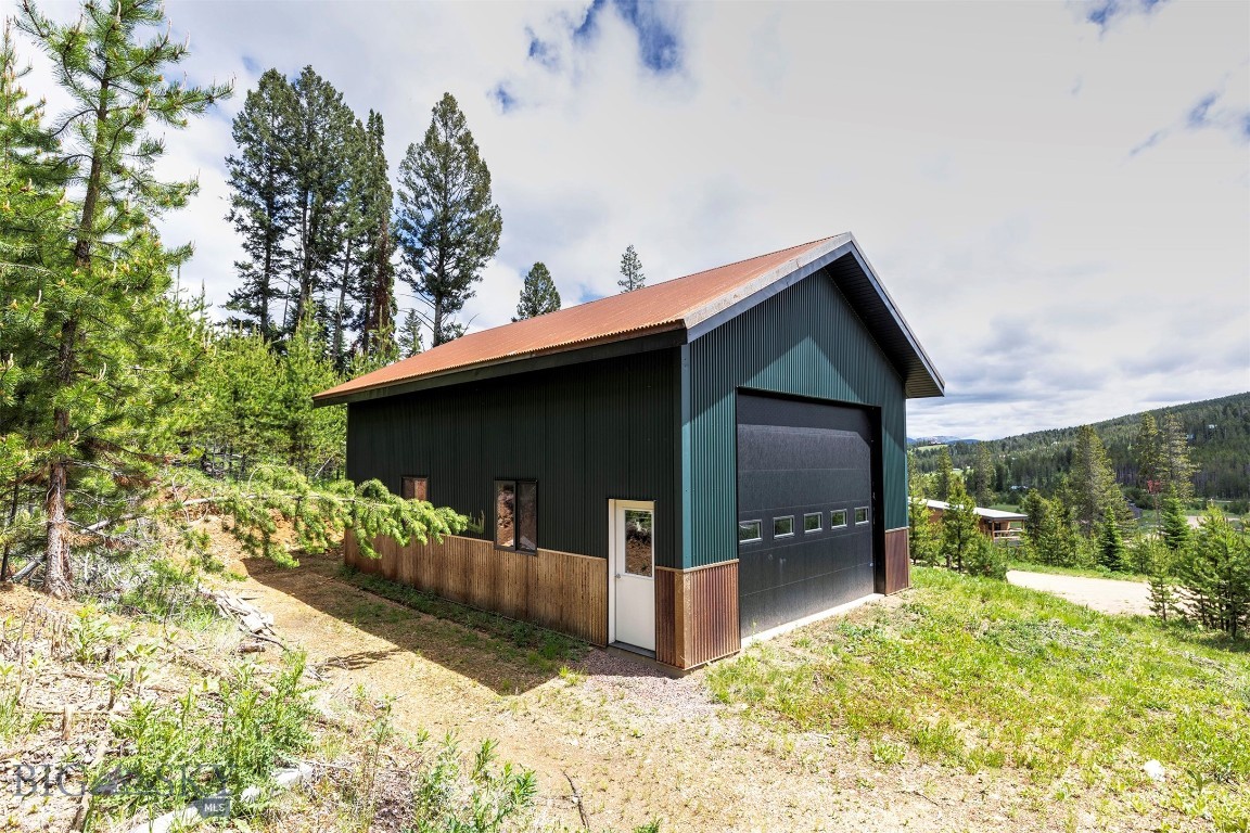 16 Sun Ridge Lane