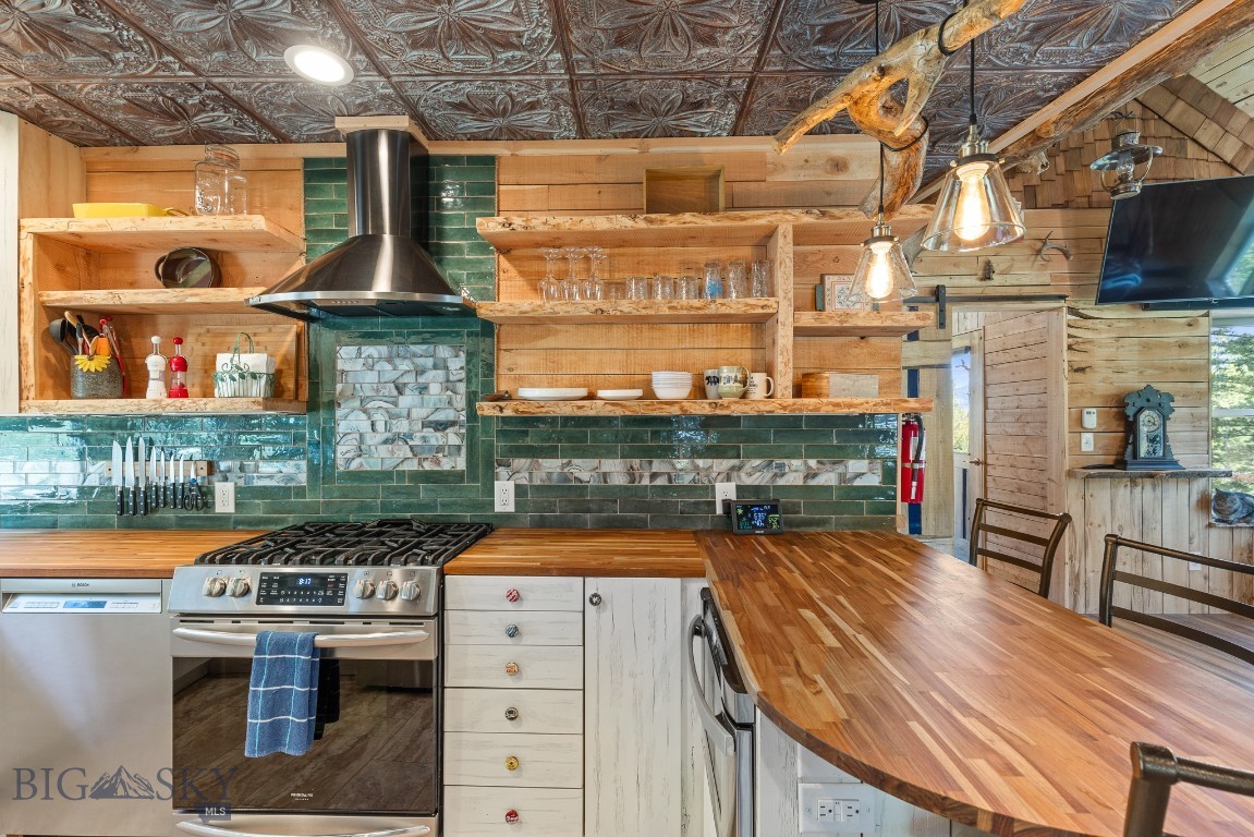 601 Forest Hills Road