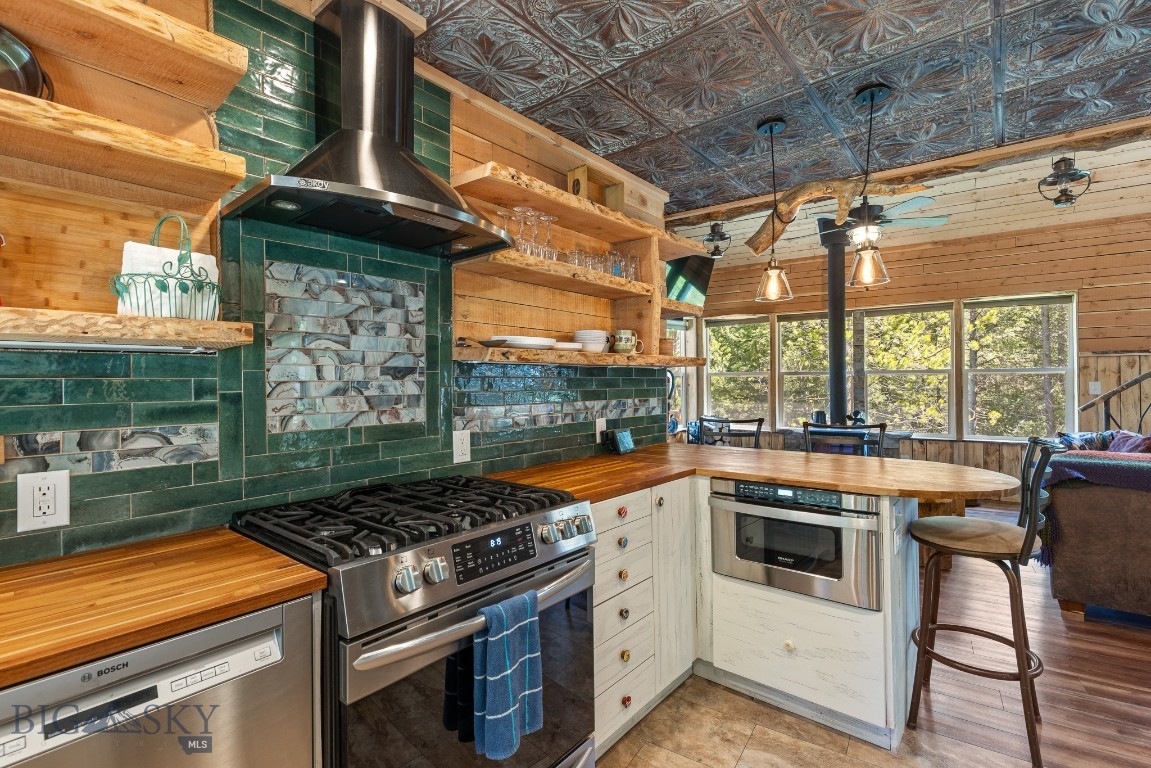 601 Forest Hills Road