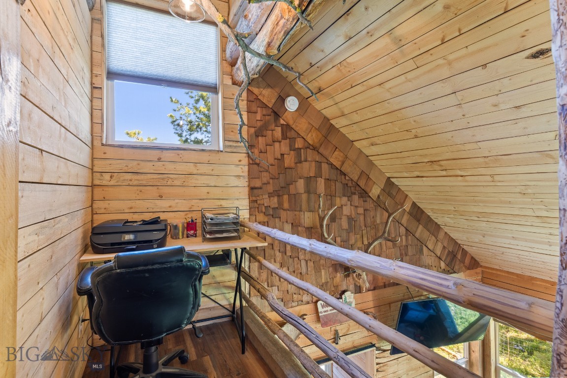 601 Forest Hills Road