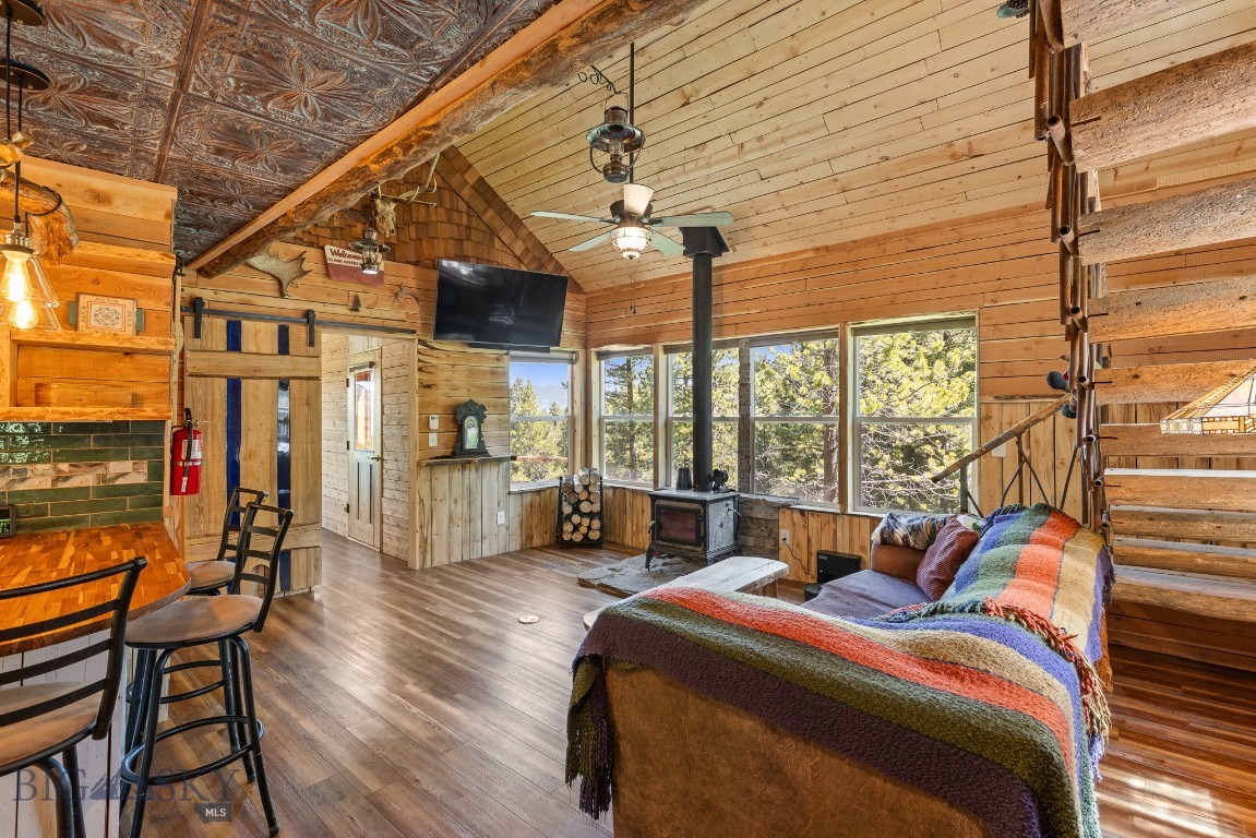 601 Forest Hills Road