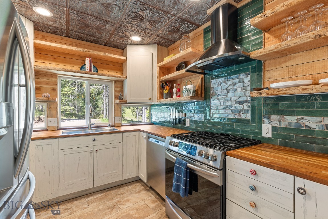 601 Forest Hills Road