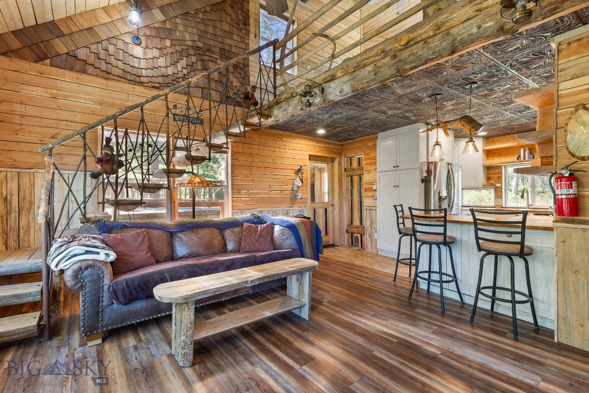 601 Forest Hills Road