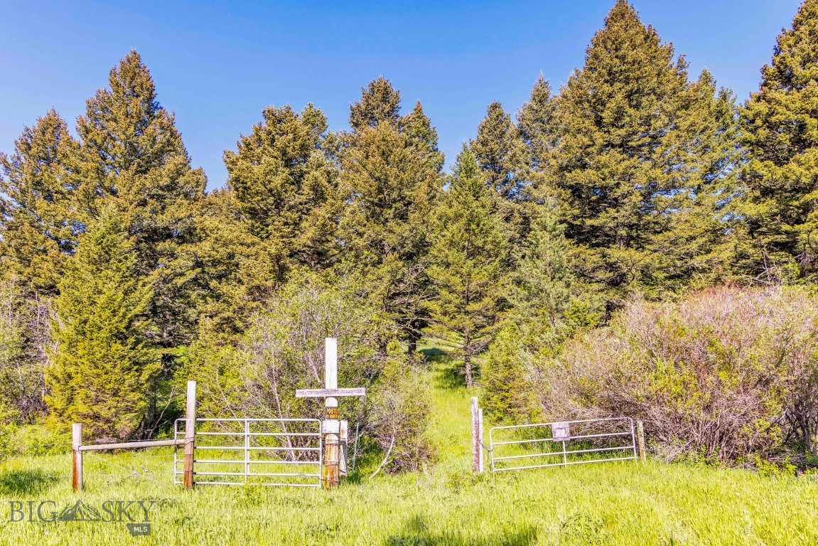 14815 Pony Creek