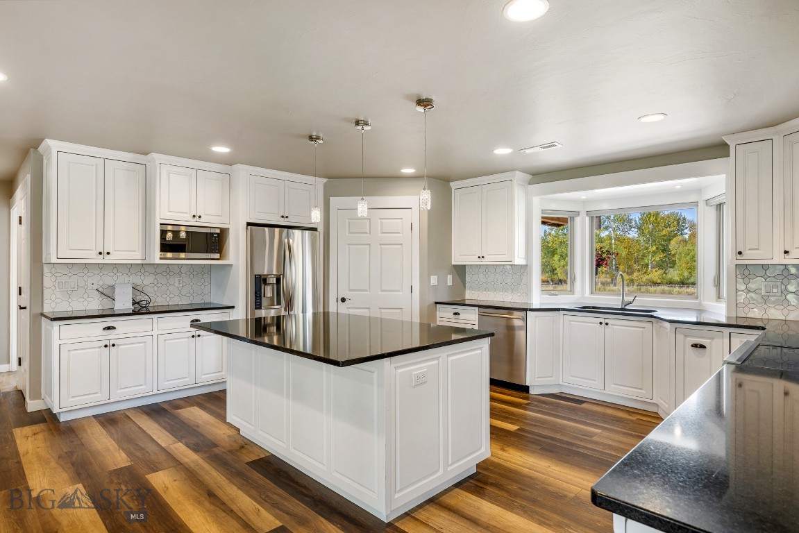 2399 Central Park Road