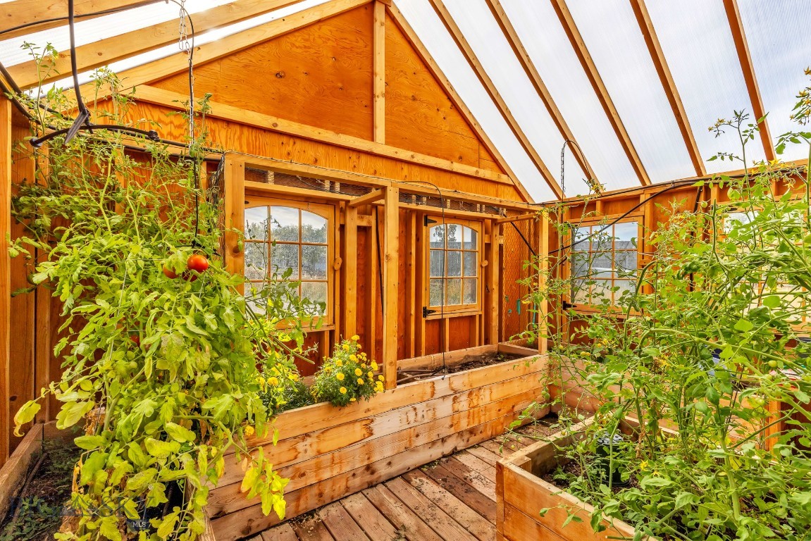 2399 Central Park Road