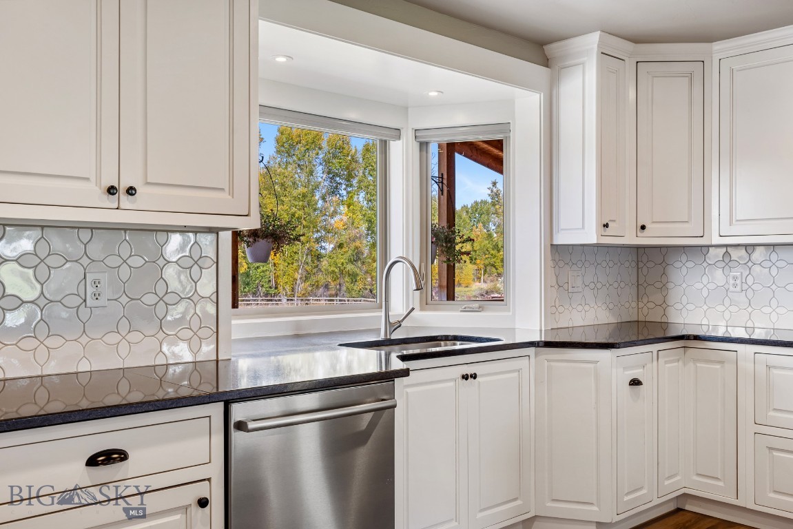 2399 Central Park Road