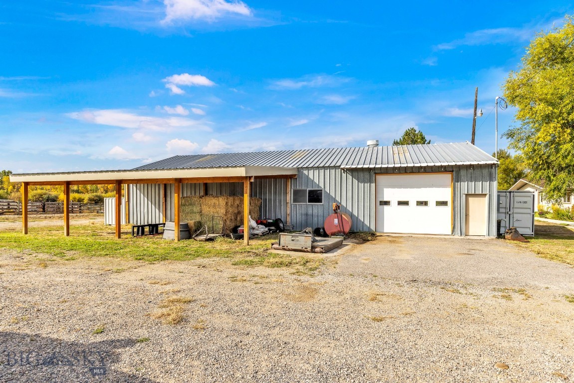 2399 Central Park Road