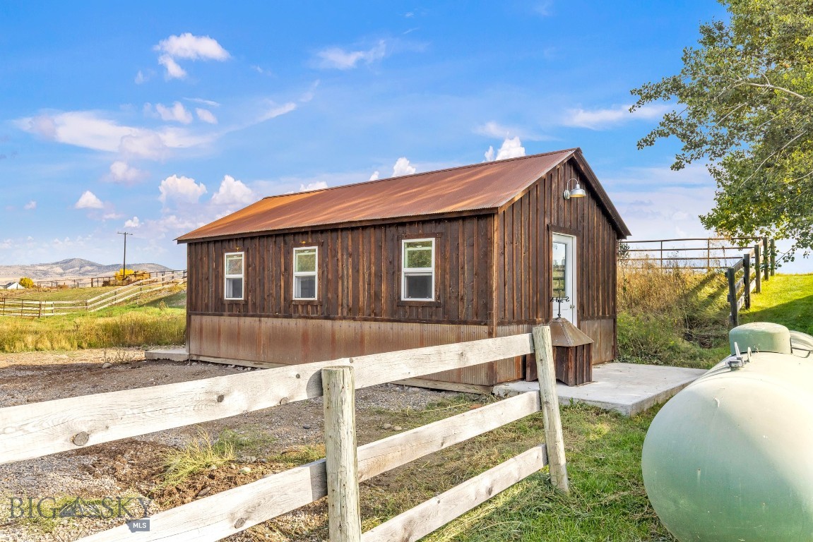 2399 Central Park Road